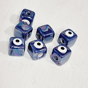 67031 Κεραμικά Κυβάκια με μάτι Για κόσμημα 11X11mm/Ø2mm/1Τεμ. Μπλέ Χρώμα, ,Συνθεση Κεραμικό,Χάντρα (1 0) (5gr) (Τιμή Χονδρικής 5 Τεμ.@ 1.1= €5.5 ,Αναλόγως Διαθεσιμότητας)