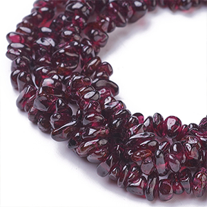 68672 Natural Garnet Chips ,For Jewellery 8mm/80cm/ Dark Red Color,   ,Material ,,Beads (5 3) ()
