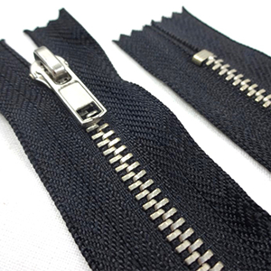 73589 Κλειστά Φερμουάρ με μεταλλικό Νικελ οδηγό  Για Ράψιμο 60cm//1Τεμ. ΜΑΥΡΟ ΧΡΩΜΑ,   ,Συνθεση , (20 0) (23gr) ()