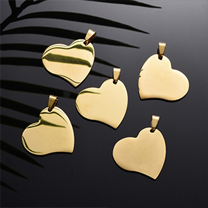 75704 STAINLESS STEEL HEARTS  FOR JEWELLERY/Engraving 32X33mm/1Pcs/   GOLD Plated,Laser Cut WITH STAMPING BLANK  ,Material ,Links/Connectors (5 0) (Wholesale Price 10 Pcs @  1.08= €10.8 ,Upon Availability)