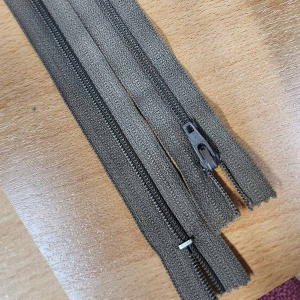 85608 Plastic Closed end zippers  For Sewing 55cm//1Pcs/   Brown Color,   ,Material ,, (12 8) ()