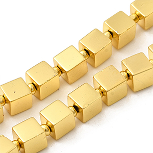 86386 GLASS CUBE BEADS  FOR JEWELLERY 8X8mm/47Pcs//Ø1mm   GOLDEN COLOR,ELECTROPLATED   ,Material GLASS,,BEADS (6 4) ()