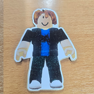 86869 Wood Silhouettes With Sticker ‘, ROBLOX’ FOR DECORATION 85mm//1Pcs/ MULTICOLOR, ,Material ,, (2 1) ()