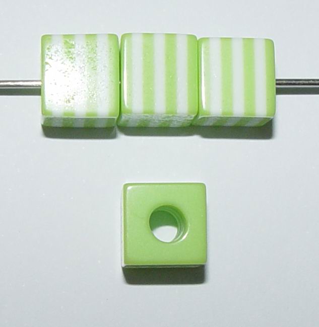 CH18488 Acrylic Cubes For Jewelery/Decoration 10X10mm/28Pcs Green Color,   ,Material Acrylic,Cartoon, (33 76) ()