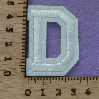 CH53152 Iron on patches, embroidered with letter d 4x5cm/1pcs white color for decoration alphabet  english alphabet (0 0)
