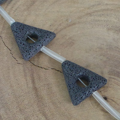 CH54053 Ημιπολύτιμοι Λίθοι Λάβα Τρίγωνα ,29X30mm/8Τεμ.,ΜΑΥΡΟ ΧΡΩΜΑ (1 0) (gr) ()