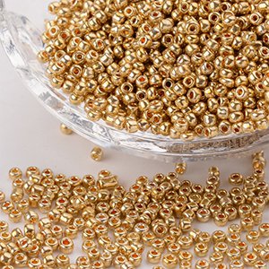 CH61535 Glass seed beads 2mm, ,2mm/4000gr ,golden color (0 0)