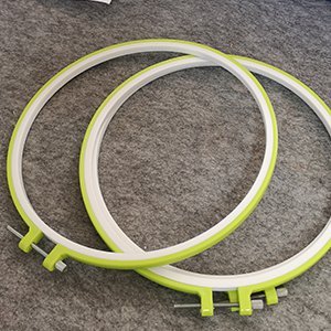 CH61705 Cross Stitch Hoop Ring Plastic Round Shape, ,25cm/1Pcs ,Mixed Colors (52 9) ()