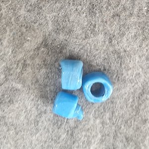 CH61904 Beads and spacers glass cubes, ,12mm/ø2mm/2pcs ,turquoise color (0 0)