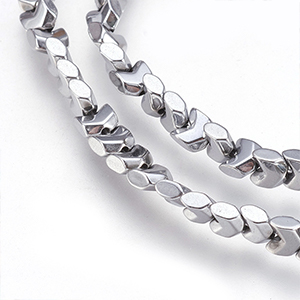 CH61963 Συνθετικός αιματίτης βελάκια  Για κόσμημα 4X4mm/~25Τεμ. Μεταλλικό Χρώμα,   ,Συνθεση ,Χάντρα (1 1) (gr) ()