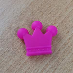 CH62274 Foodgrade silicone crown beads ,for pacifier/decoration 35x30mm/1pcs/ fuschia color,   ,material food grade silicone,cartoon,beads (0 0)