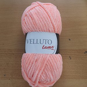 CH62819 Yarns lama velluto,polyester/velvet ,100gr/120meters , (0 0)